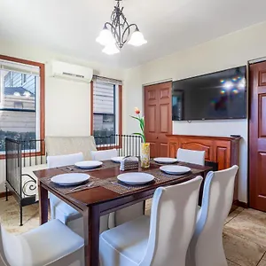  Holiday home 1 Bus Stop To Nyc-hot Tub-ewr Airport-free Parking United States